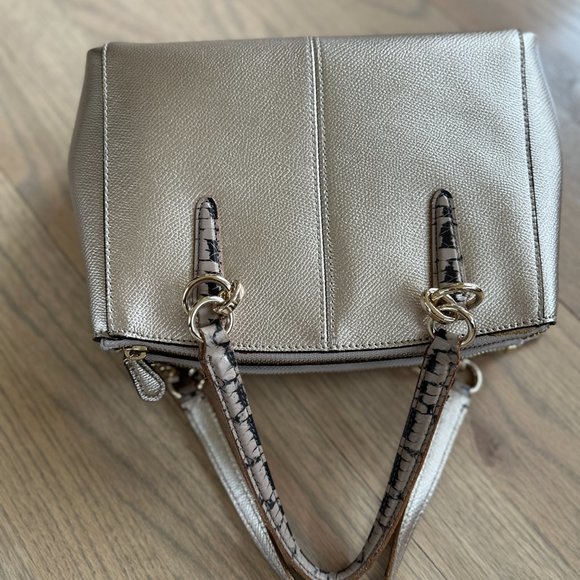 Coach goldtone bag - Picture 3 of 4